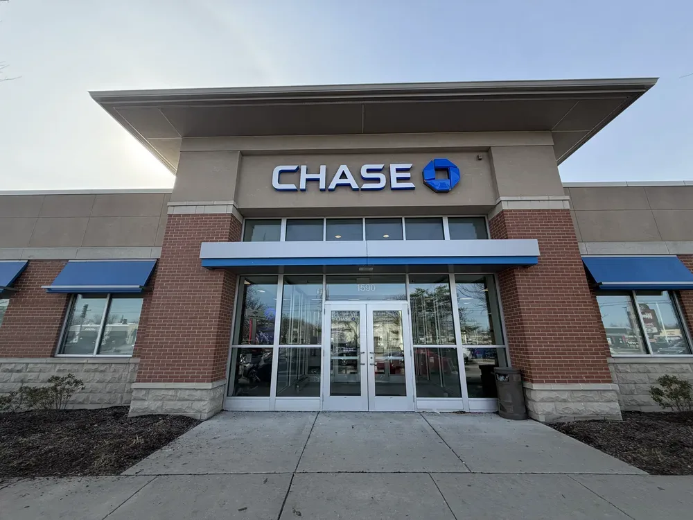 Chase Bank channel letter sign installation by Pro-Care Sign